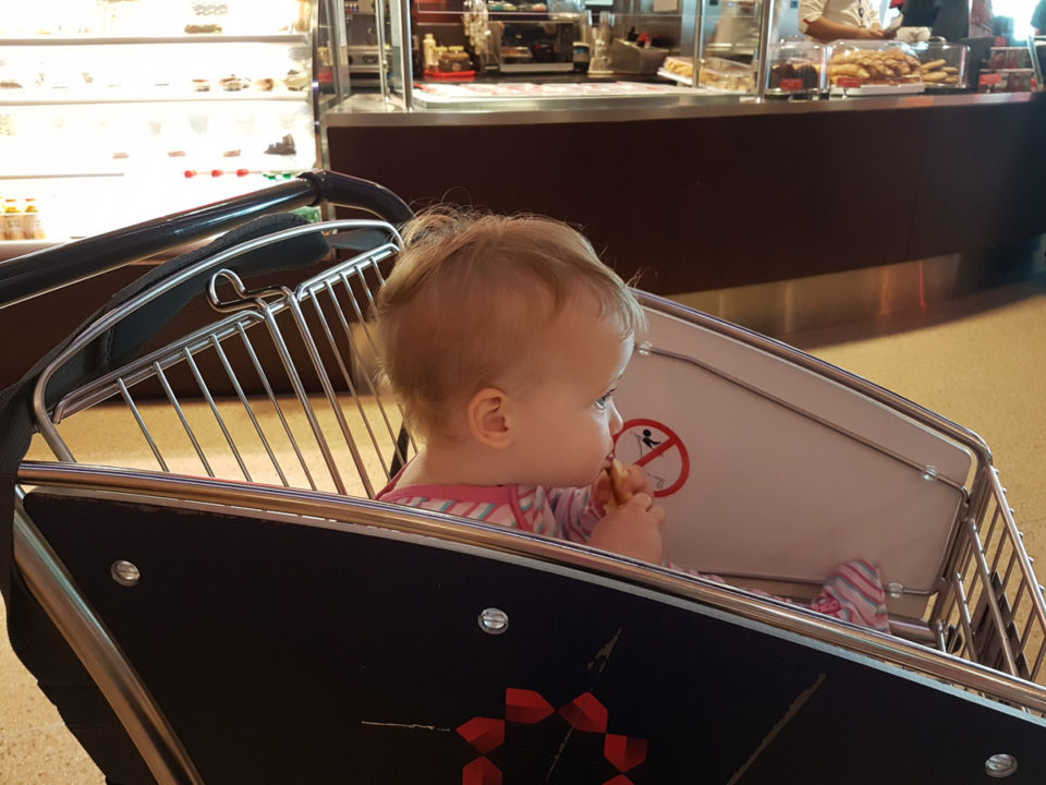 Ontbijten in Doha airport. 