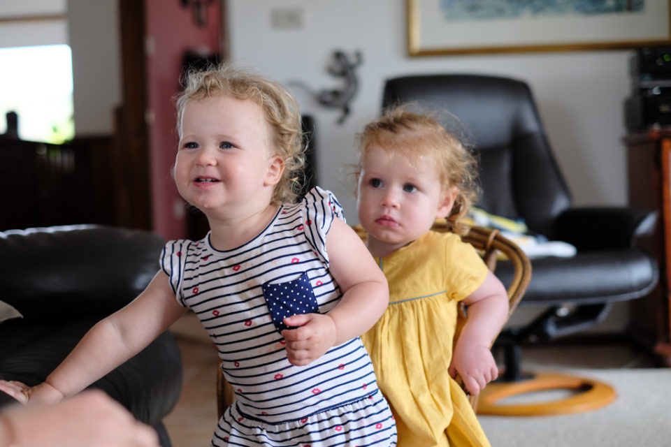 Niet meer zo mooi samen spelen (vechten over stoeltjes)